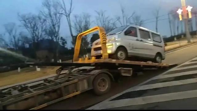 日喀則仁布道路救援服務 專業拖車、脫困、搭電、補胎換胎，守護您的每一次出行